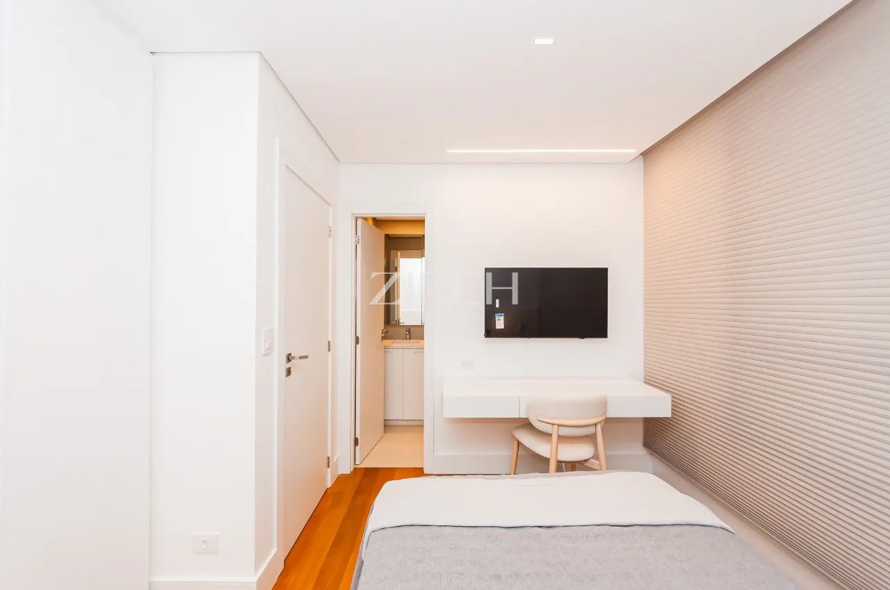 Квартира 121 м²: 2 спальни со своими ванными и 2 места — photo 20
