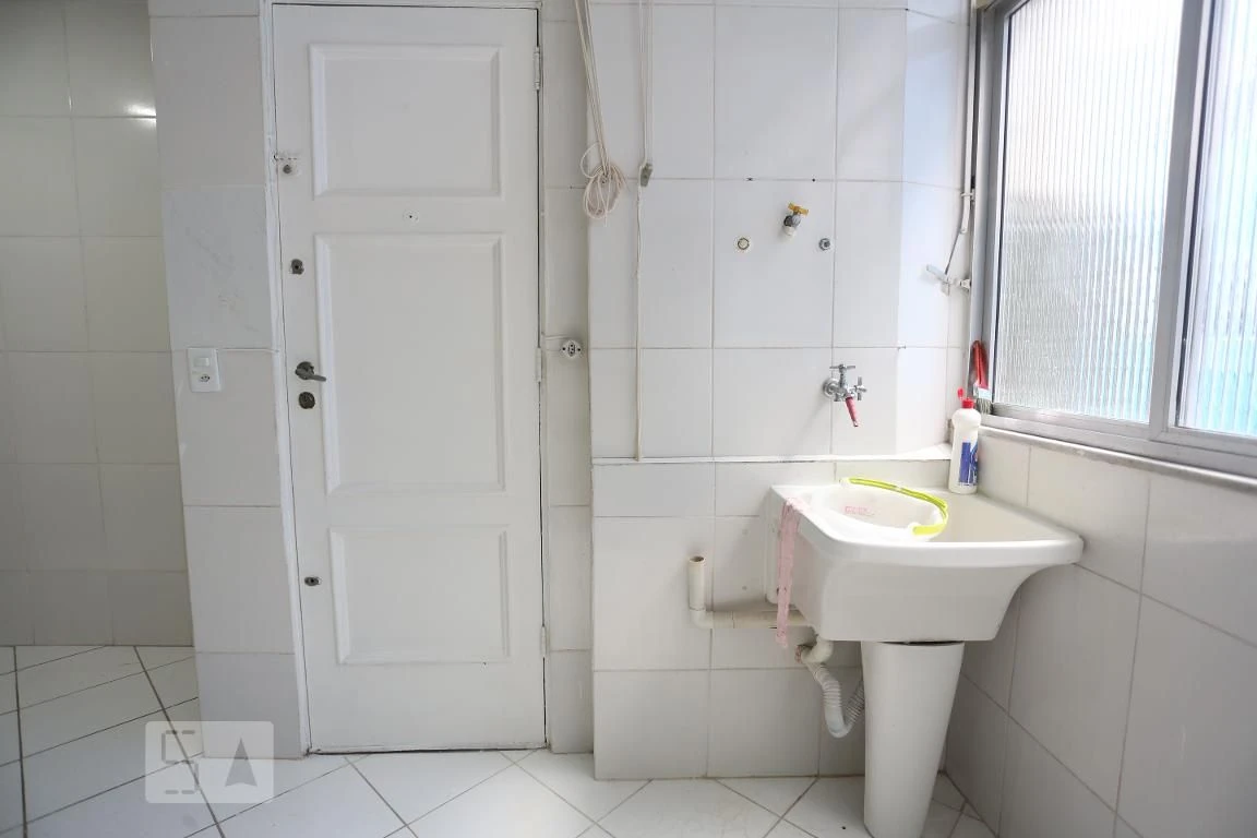 3-bedroom apartment with 2 bathrooms and no parking — photo 31