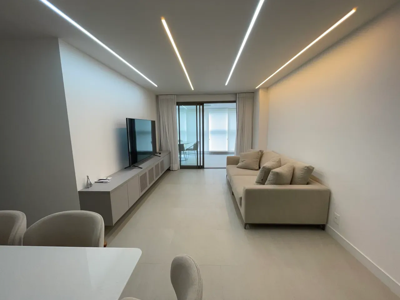 Furnished 151 m² apartment with 3 en-suite bedrooms and 2 parking — photo 6