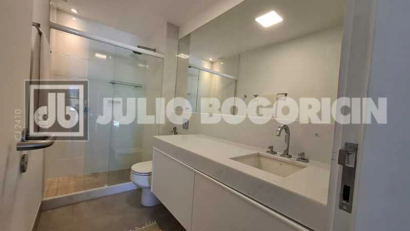 62 m² furnished apartment with 2 en-suite bedrooms — photo 11