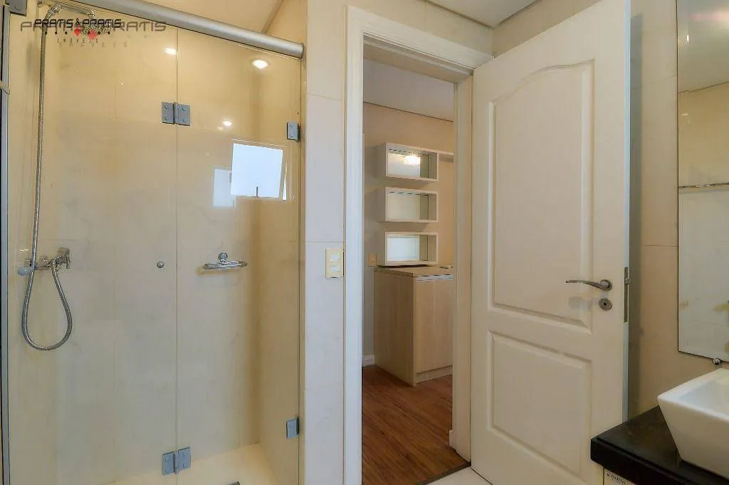 Apartment with 4 bedrooms and gas-stove kitchen — photo 27