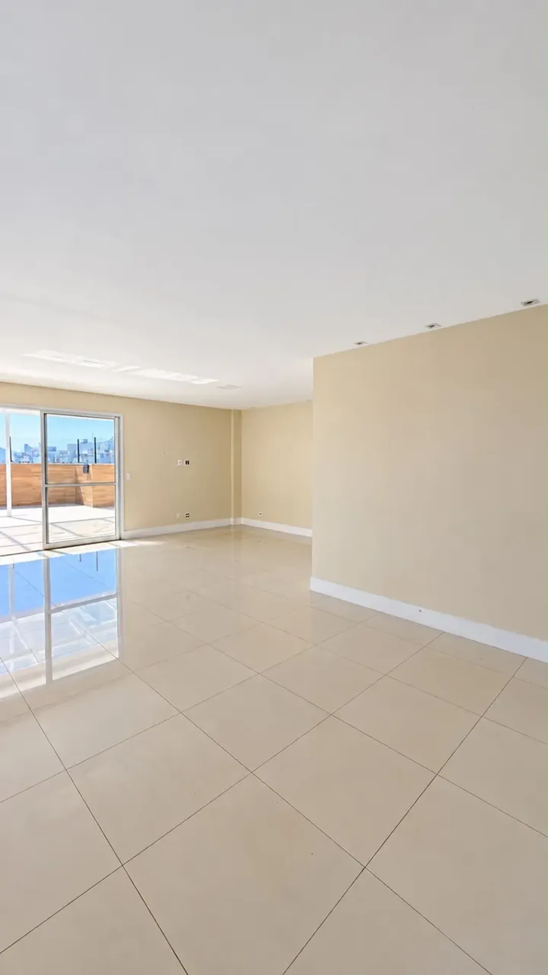 3-bedroom apartment with a mountain view in Rio de Janeiro — photo 5