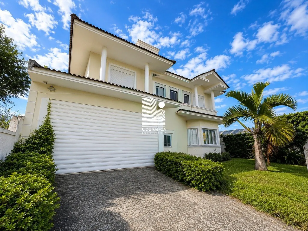 450 m² house with 4 bedrooms and a private garden — photo 11