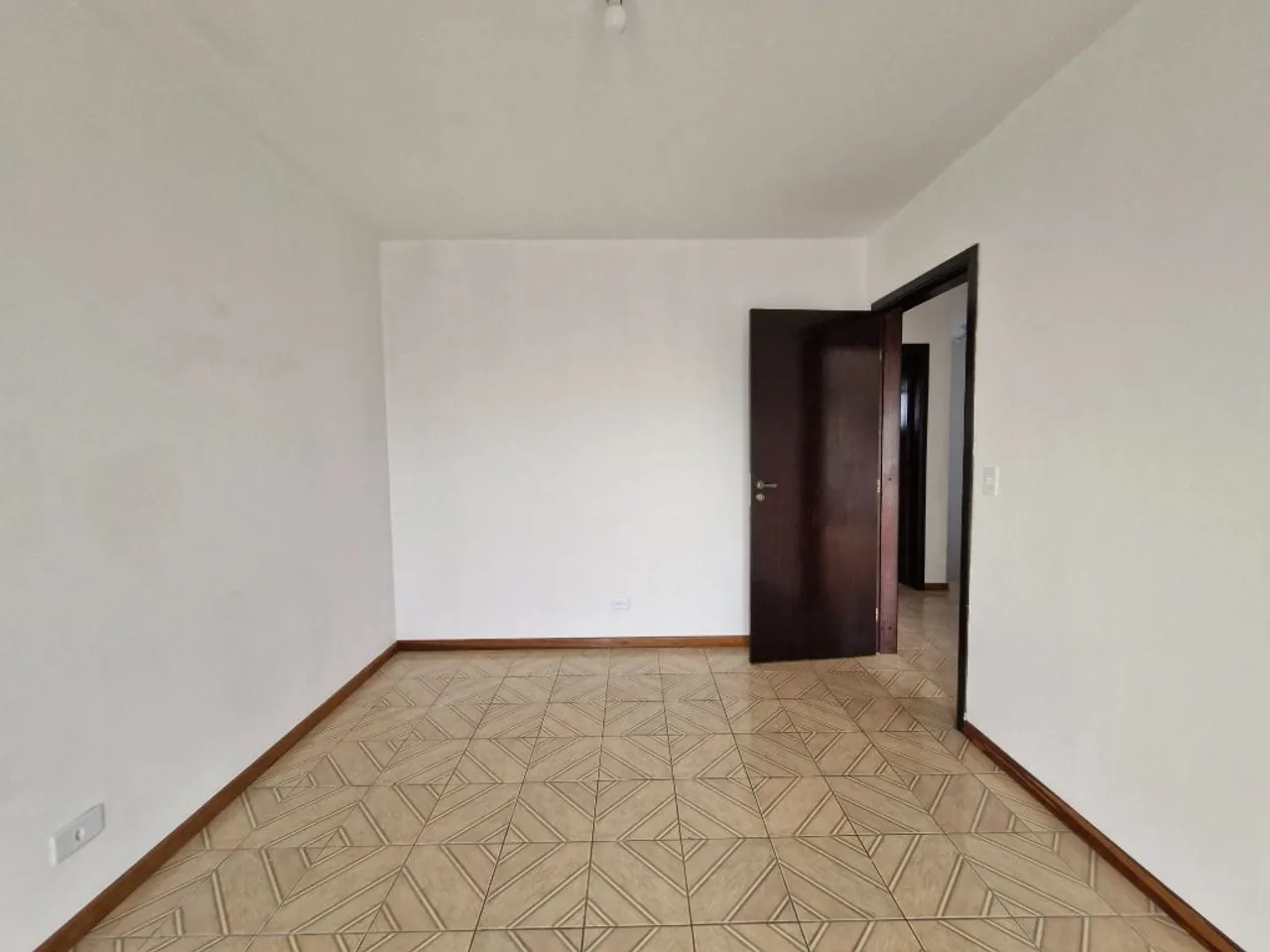 House with 3 bedrooms, 1 bathroom and 2 parking spots — photo 12