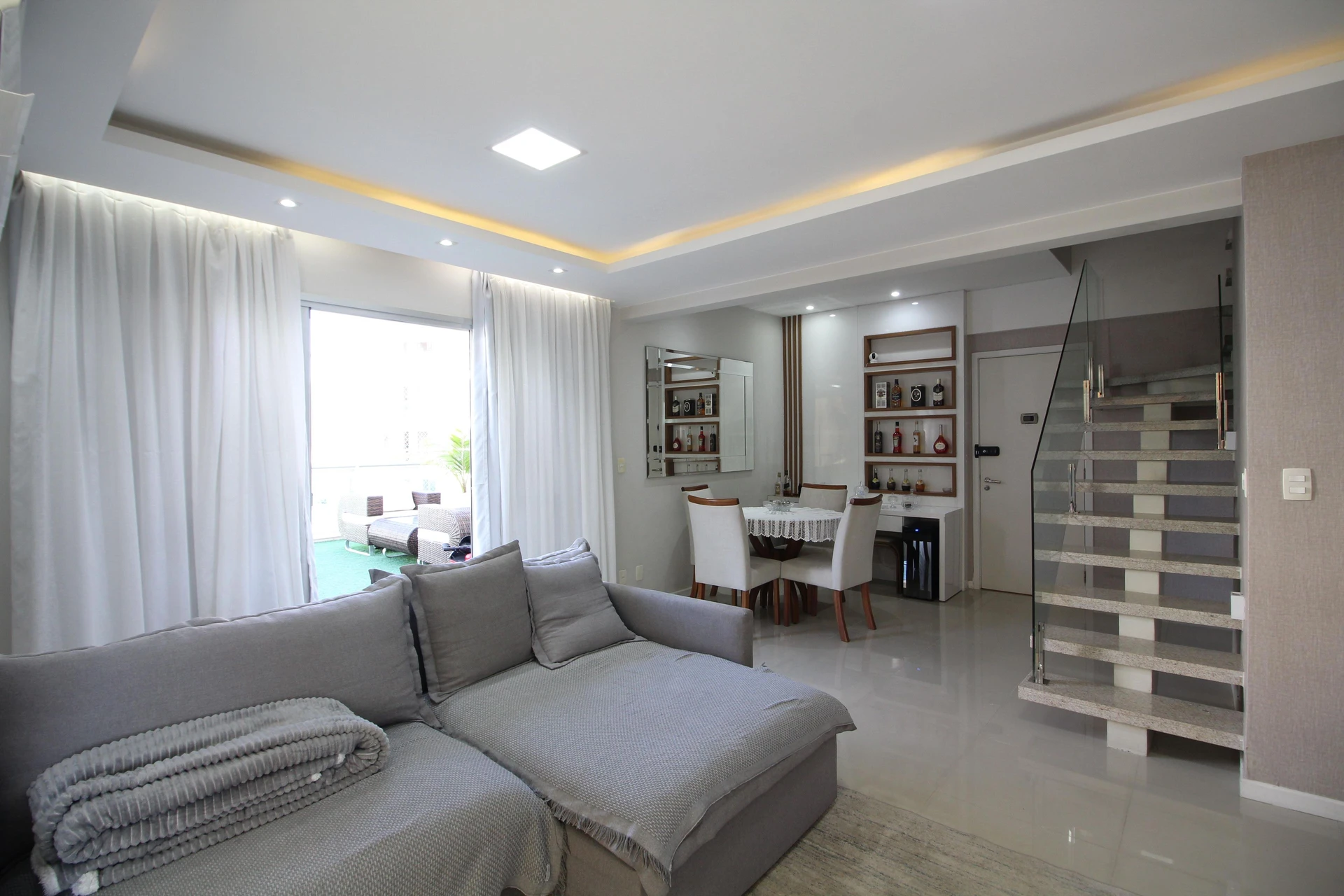 Rental apartment with 4 bedrooms and 4 bathrooms — photo 7