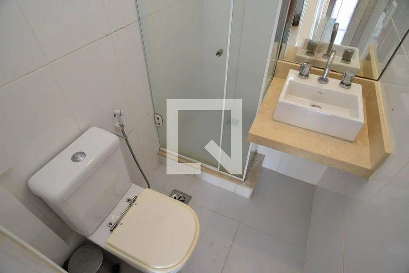 Top-floor rental with 4 bedrooms and 200 m² — photo 31