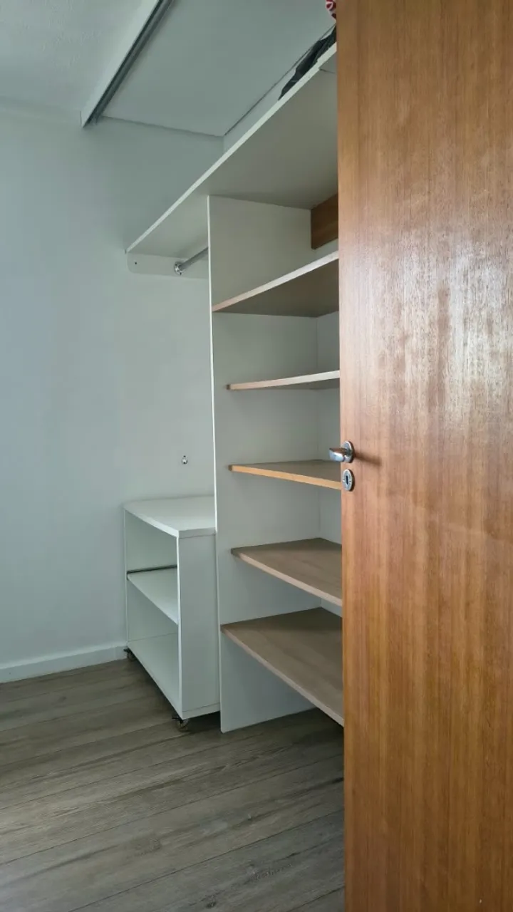 One-bedroom house with a home office — photo 10