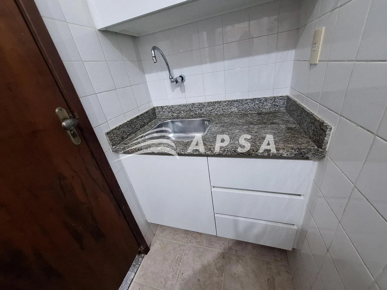 Apartamento mobiliado com 2 quartos e 1 banheiro — photo 8