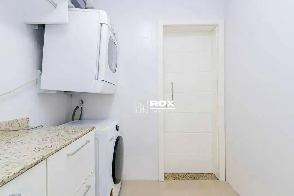 Furnished house with 4 en-suite bedrooms and 266 m² — photo 43