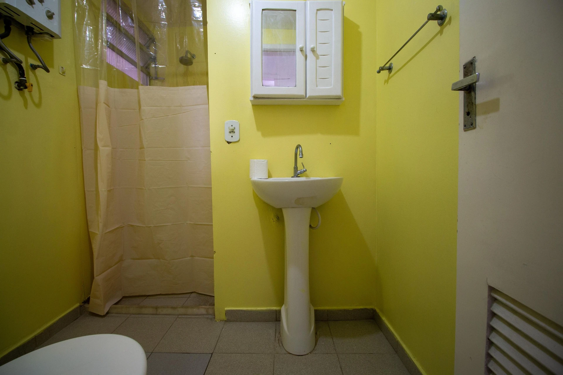 68 m² apartment with a washing machine and a mountain view — photo 15
