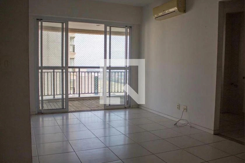Glass-enclosed balcony in a 2-bedroom apartment, 69 m² — photo 5