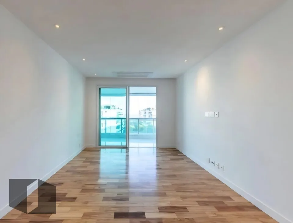 Penthouse with 5 bedrooms and balcony BBQ — photo 33