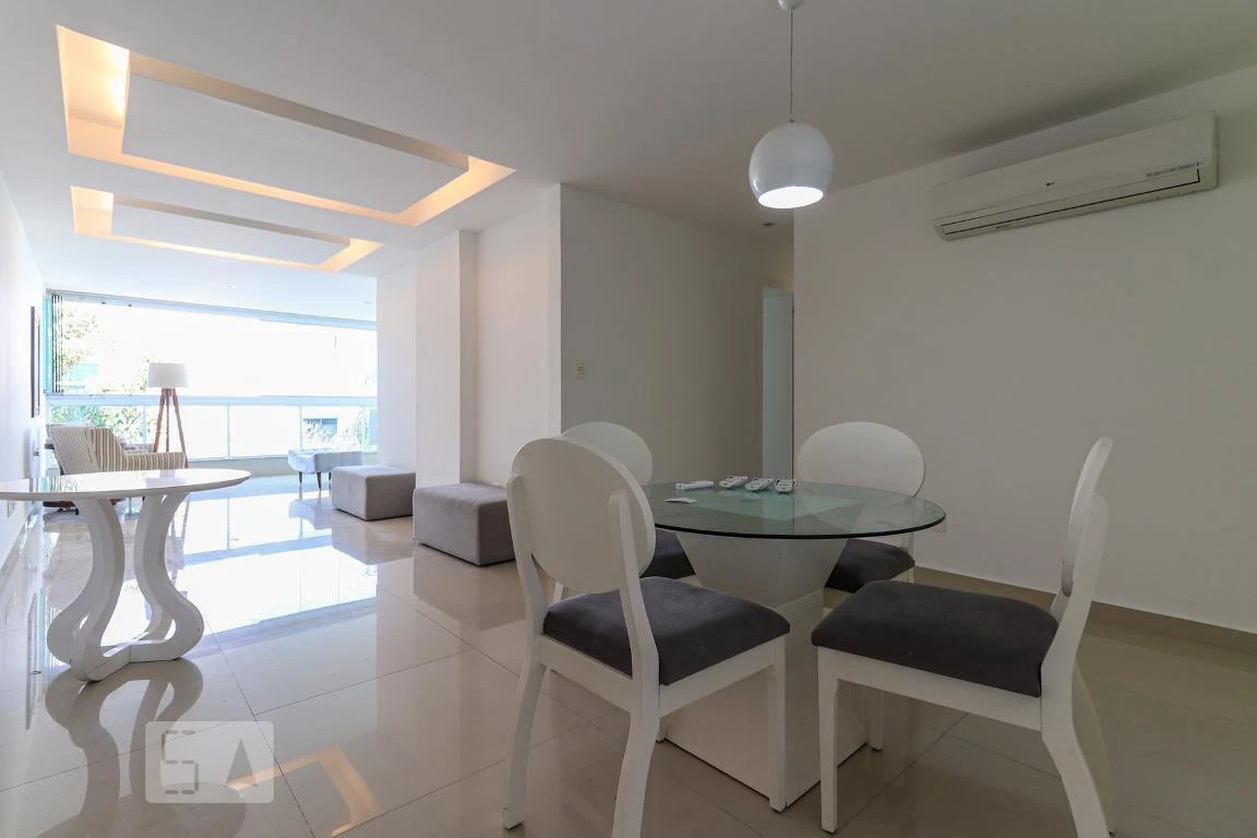 Rental apartment with 3 bedrooms and 1 en-suite bath — photo 10