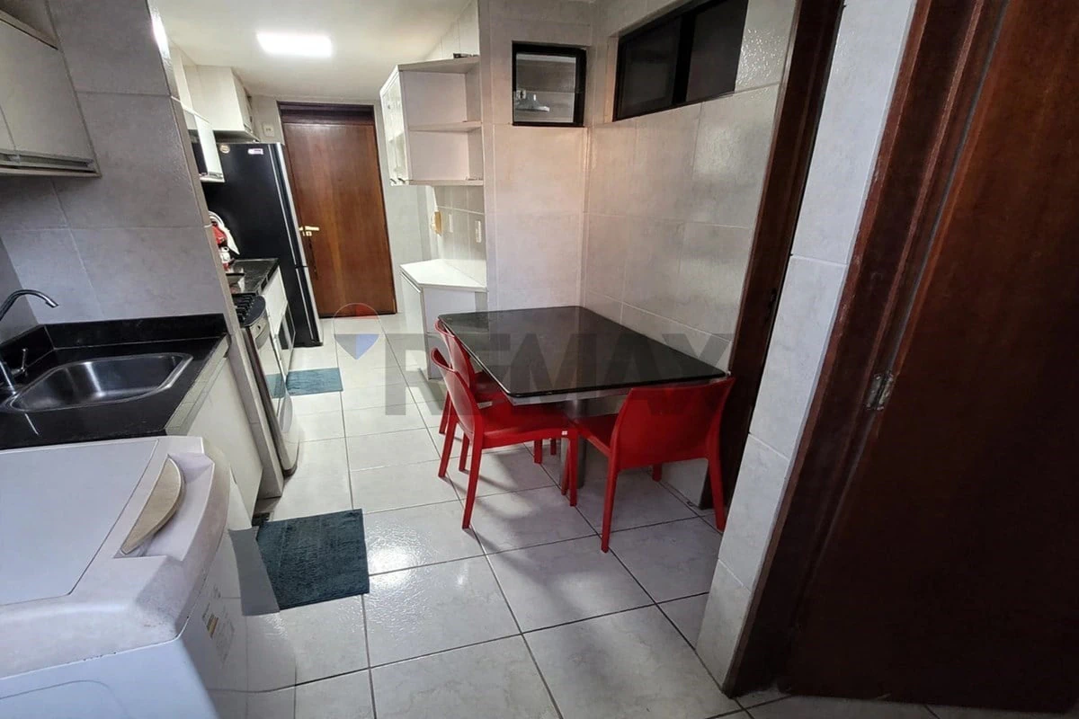 Washing machine in a 3-bedroom apartment, 110 m² — photo 9