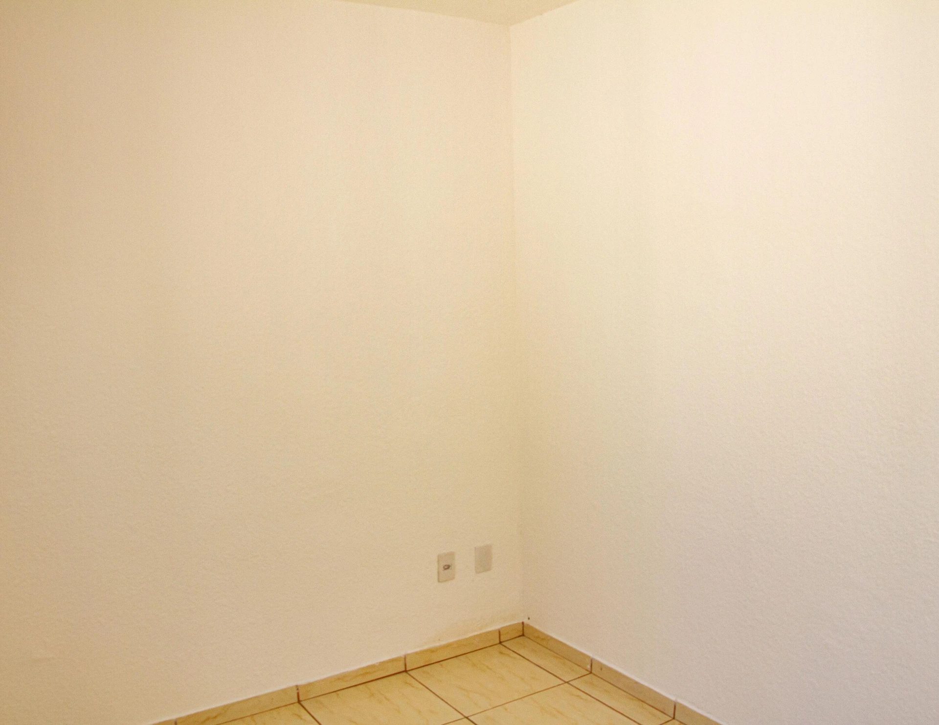 Unfurnished apartment with 2 bedrooms and 1 bathroom — photo 14