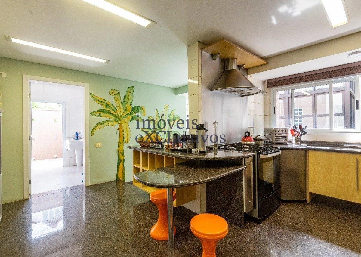 Casa mobiliada de 4 quartos com 3 suítes e 684 m² — photo 6