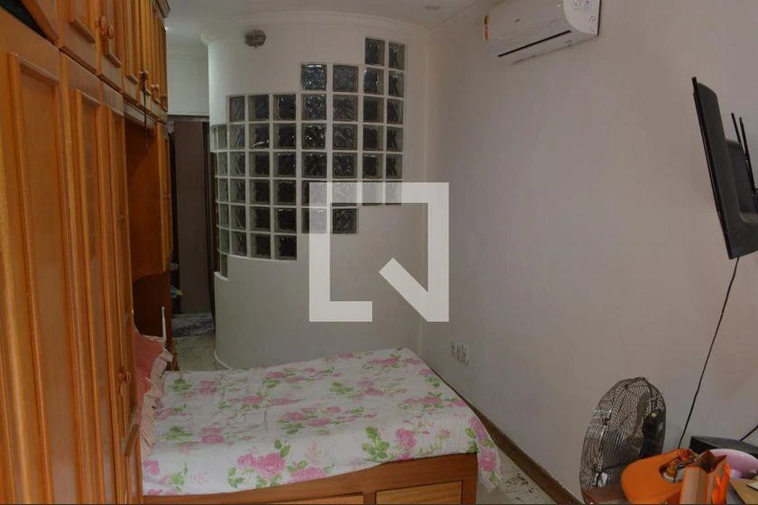 4-bedroom house with a park view — photo 14