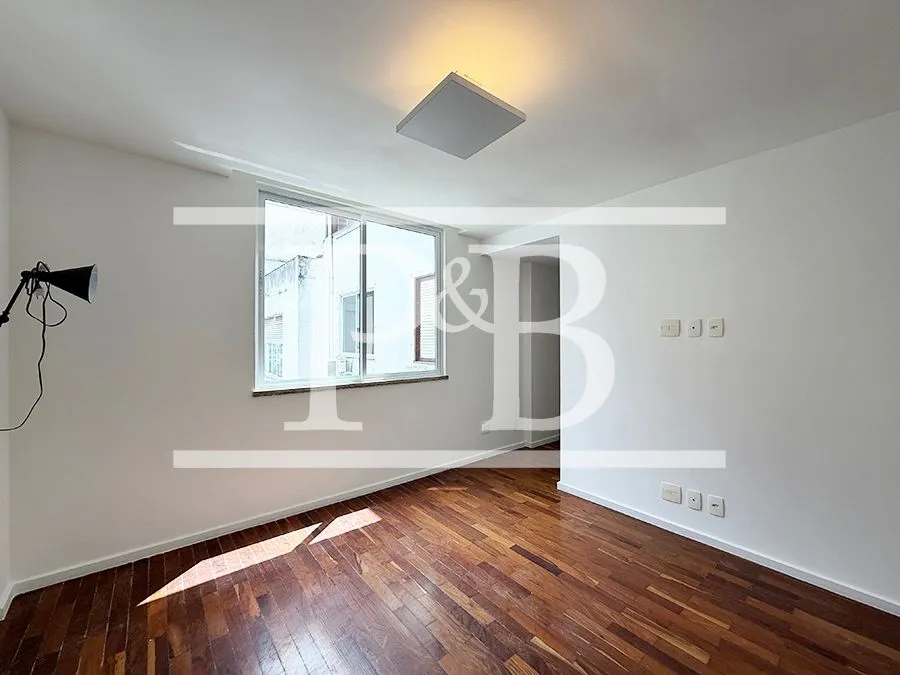 4-bedroom apartment with a walk-in closet in Rio de Janeiro — photo 20