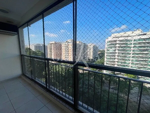Apartment with 2 bedrooms, 1 bath, and a balcony — photo 15