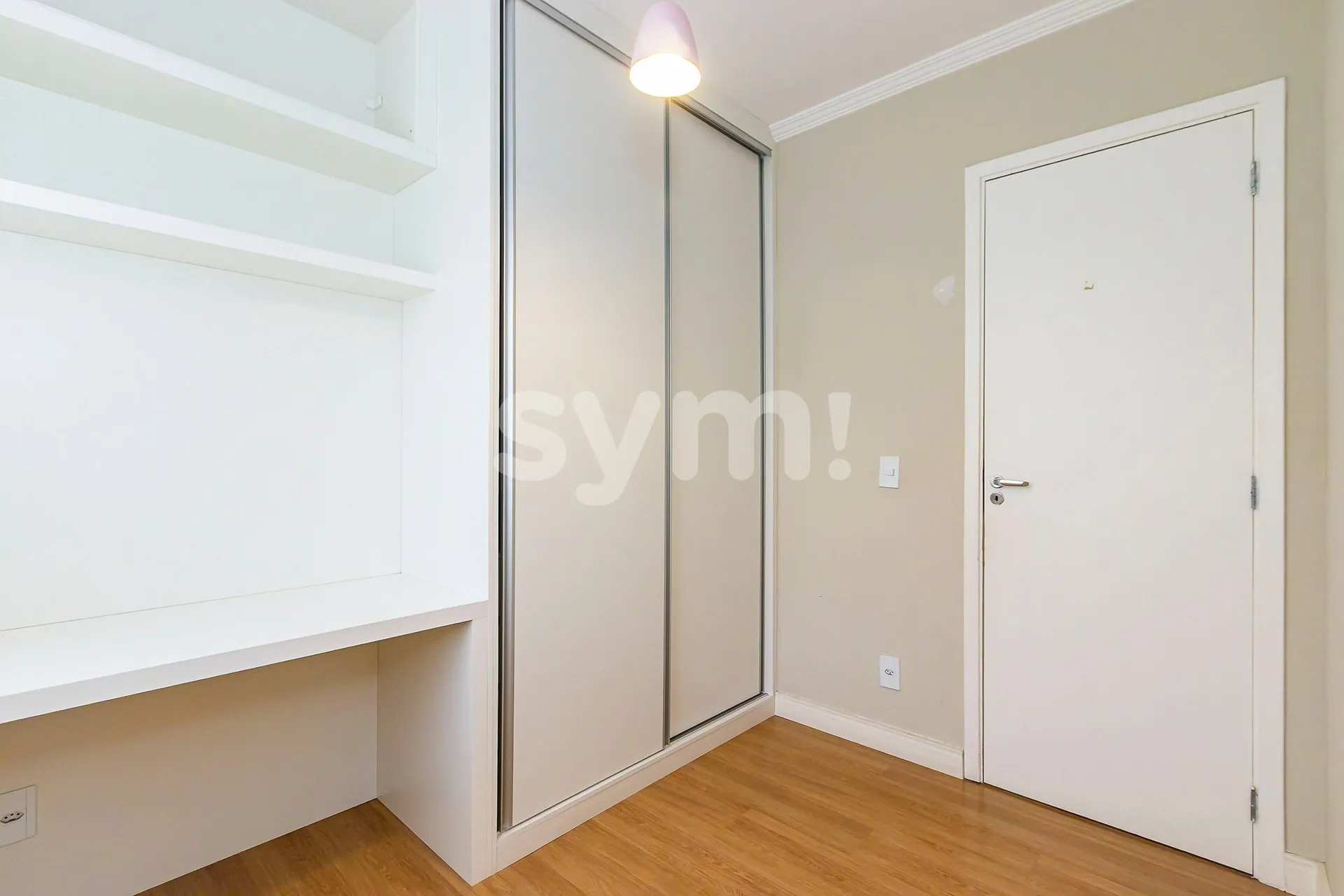 Apartment, 68 m², with wood or laminate floors — photo 27
