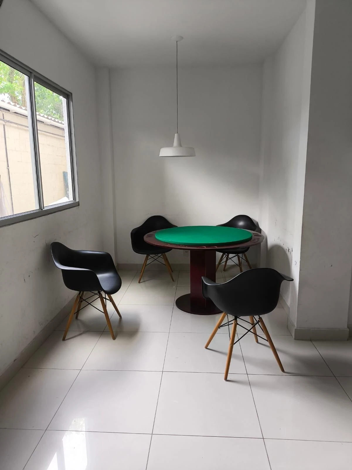 2-bedroom apartment in a building with a pool — photo 5