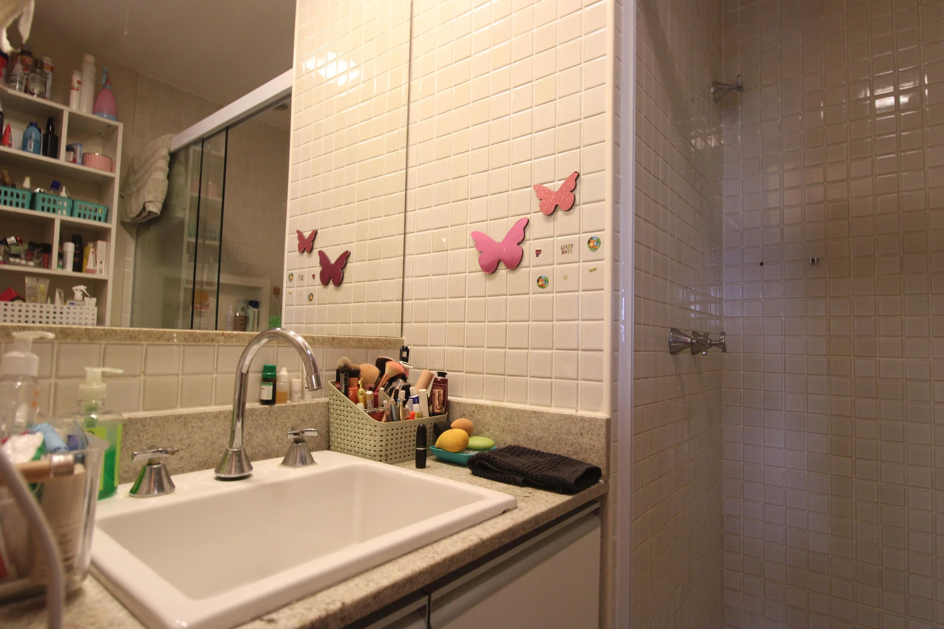 Furnished apartment, 112 m², with a glass-enclosed balcony — photo 24
