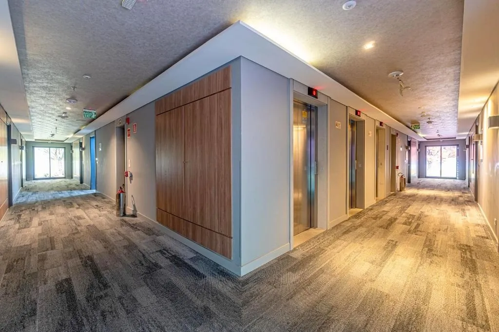 Studio mobiliado com 51 m², 1 quarto e vista da cidade — photo 16