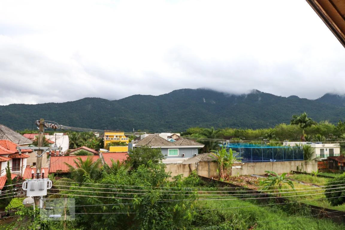 Casa mobiliada de 250 m² com 4 quartos e churrasqueira na varanda — photo 33