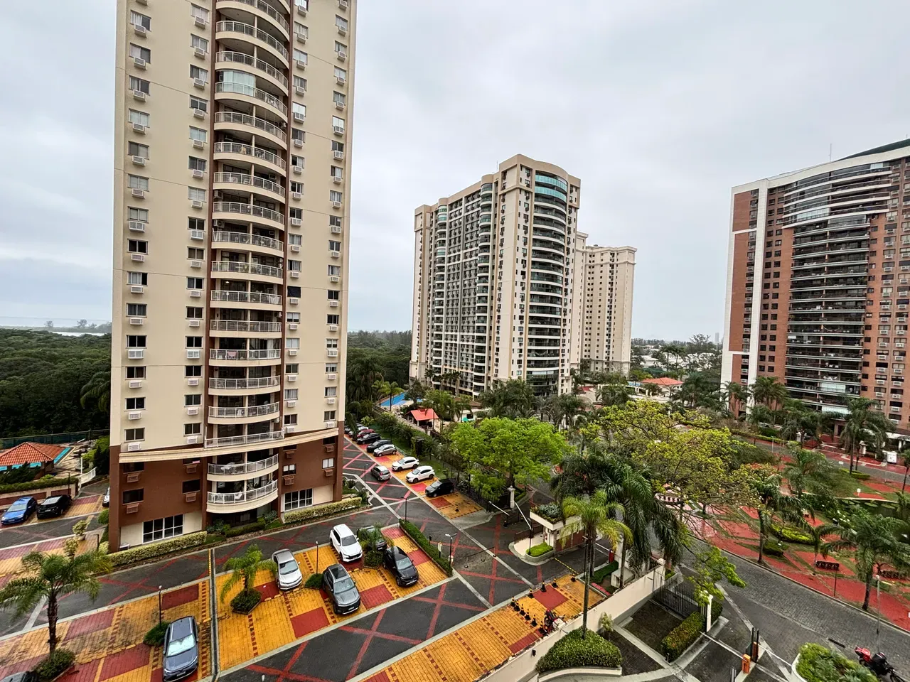 100 m² duplex apartment with 2 bedrooms and a balcony — photo 28