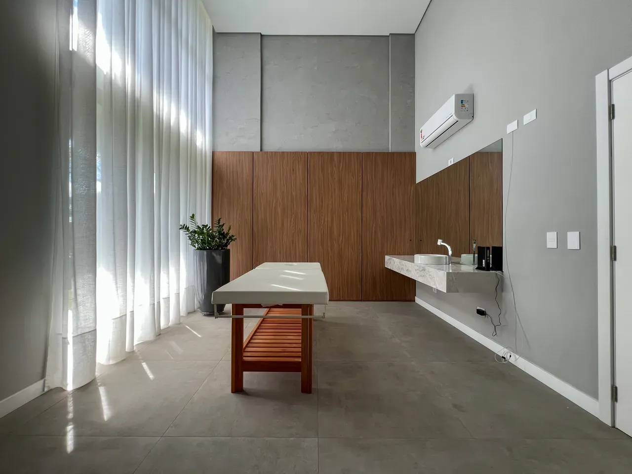 Apartamento, 26 m², com piso de madeira ou laminado — photo 19