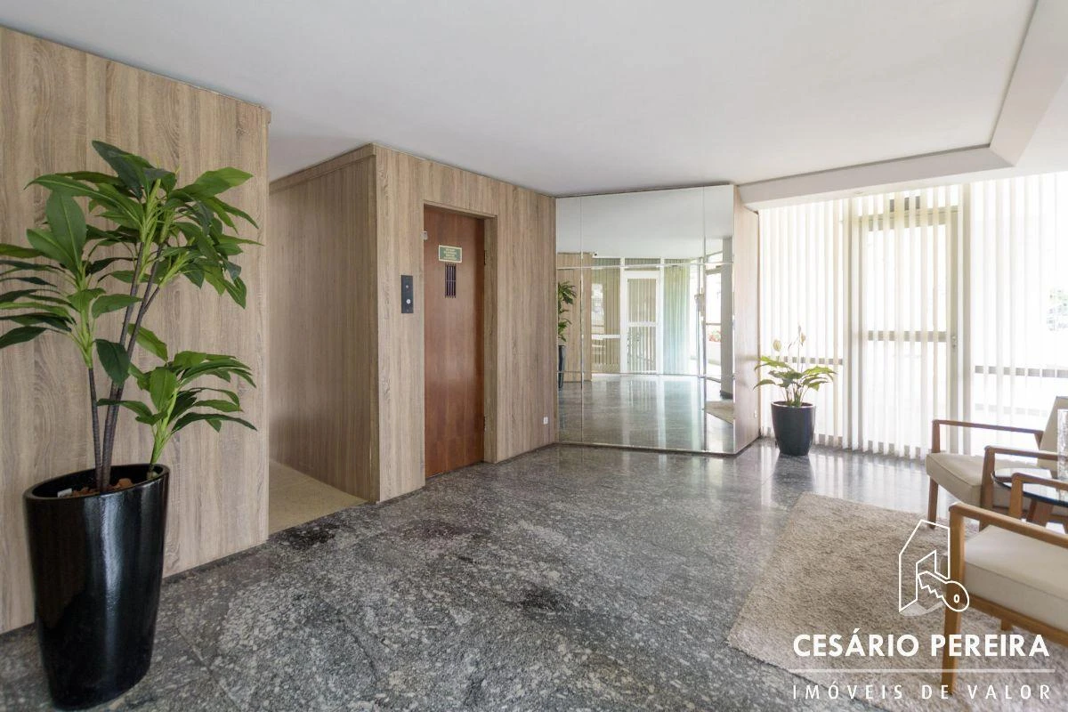Furnished apartment, 215 m², with a bathtub — photo 23