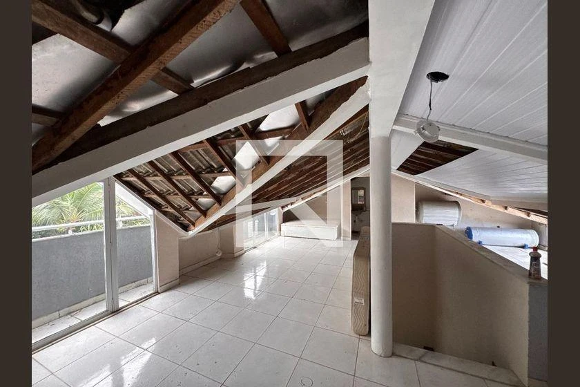 House with 3 en-suites and 3 parking spots, 270 m² — photo 37