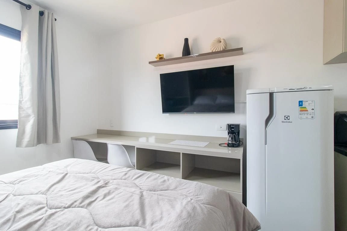 Furnished studio in a building with a gym — photo 14