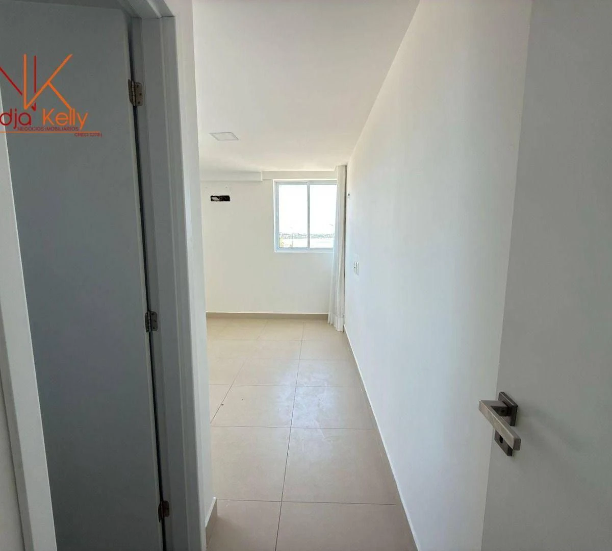 Apartment, 62 m², with a glass-enclosed balcony — photo 27