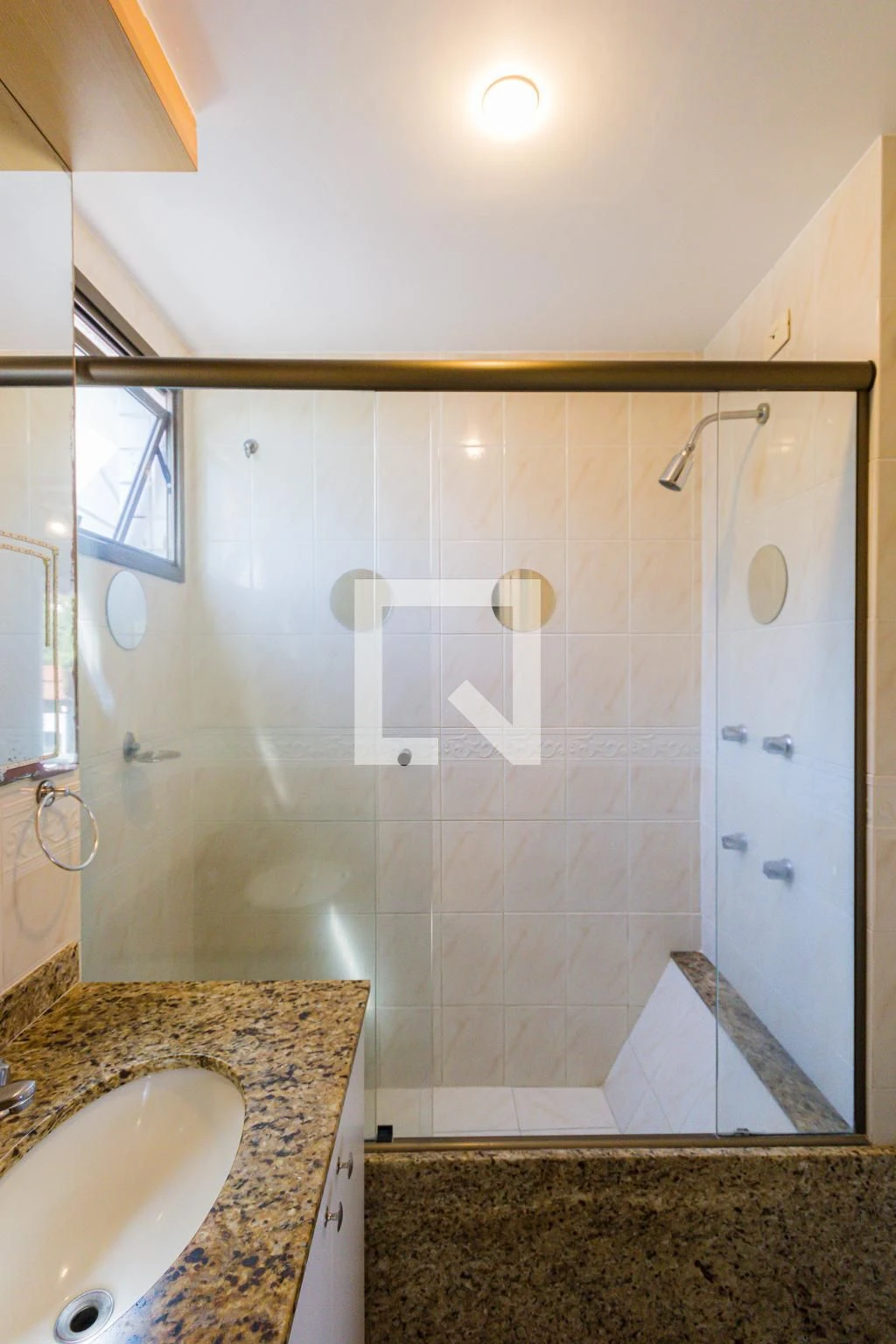 Apartamento com 3 quartos e cozinha fechada a gás — photo 37