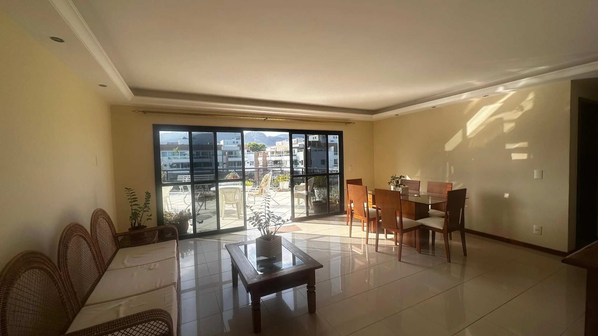 Furnished apartment with 2 bedrooms and a balcony — photo 20