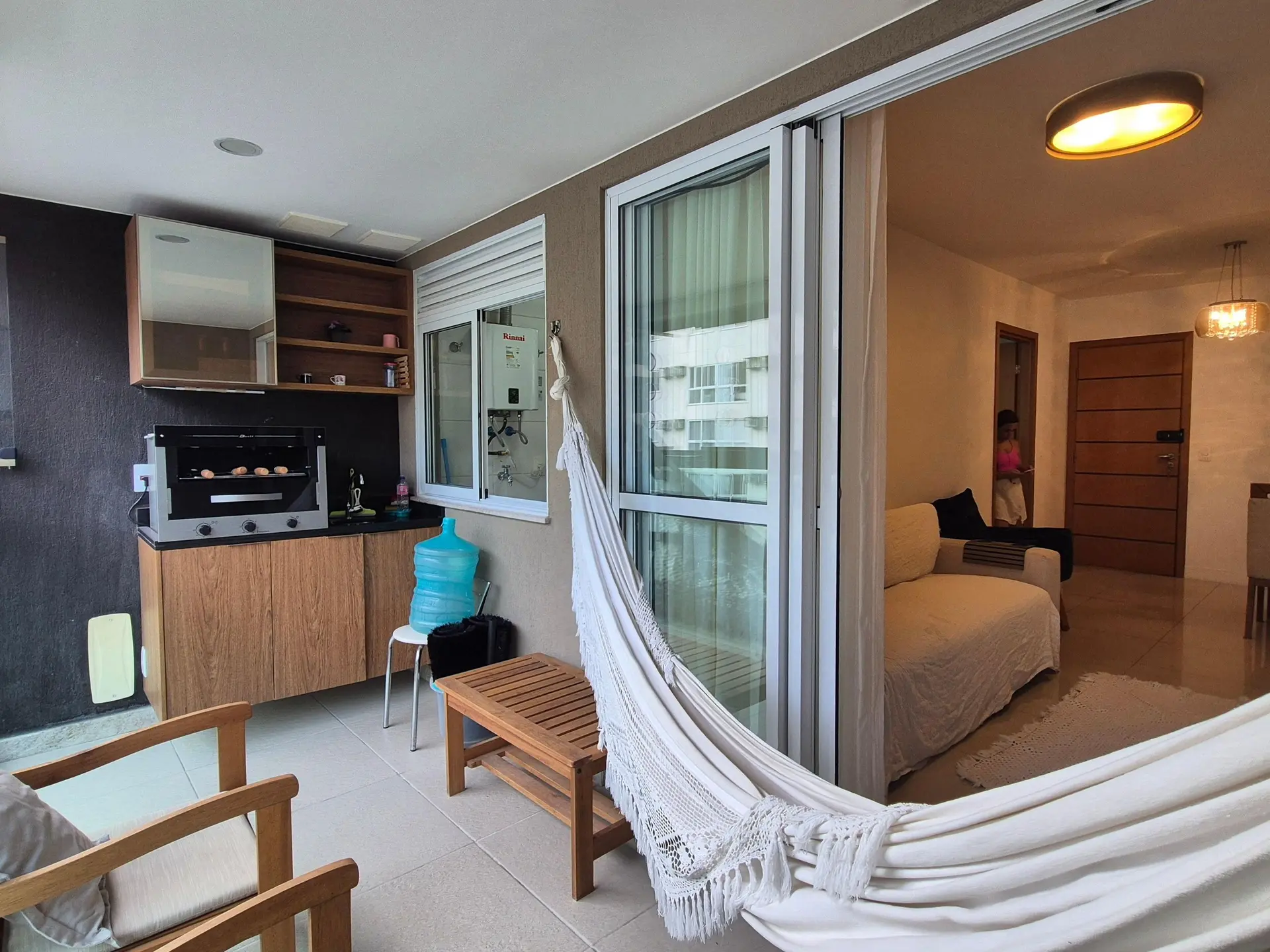Apartamento mobiliado de 2 quartos com varanda — photo 2