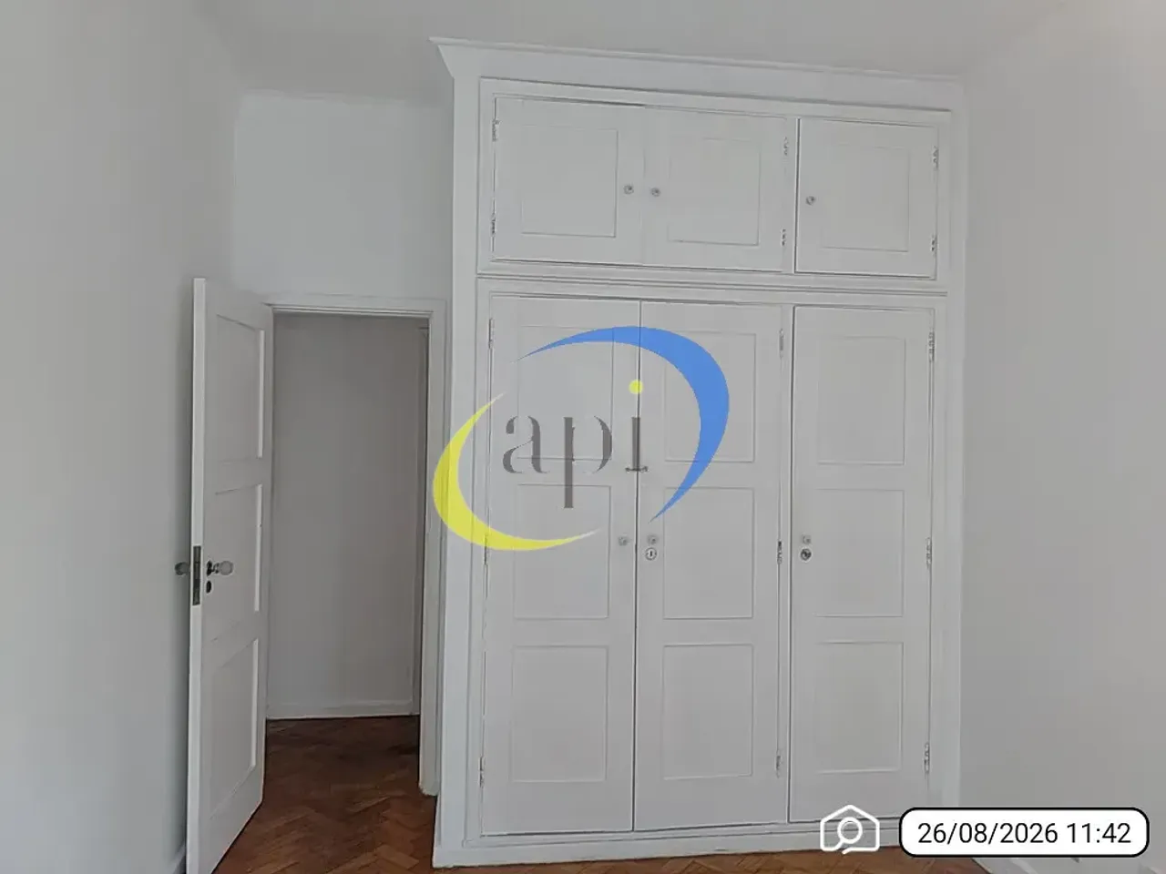2-bedroom apartment with 2 bathrooms and air conditioning — photo 7