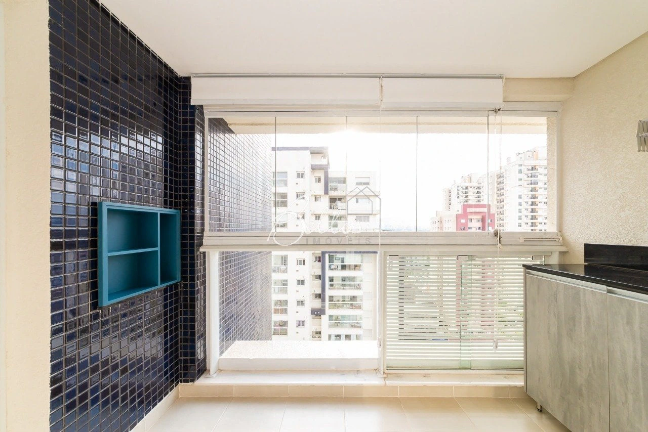 Apartment, 77 m², with a glass-enclosed balcony — photo 12