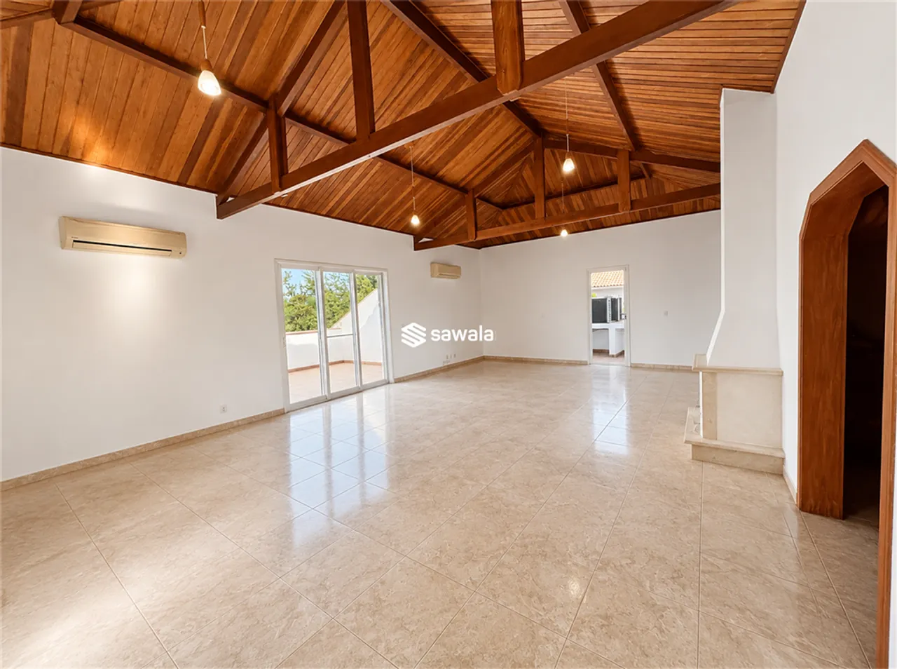 House with 5 bedrooms and a gas open-plan kitchen — photo 10