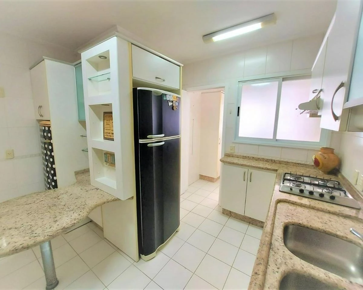 167 m² apartment with a dishwasher and a park view — photo 14