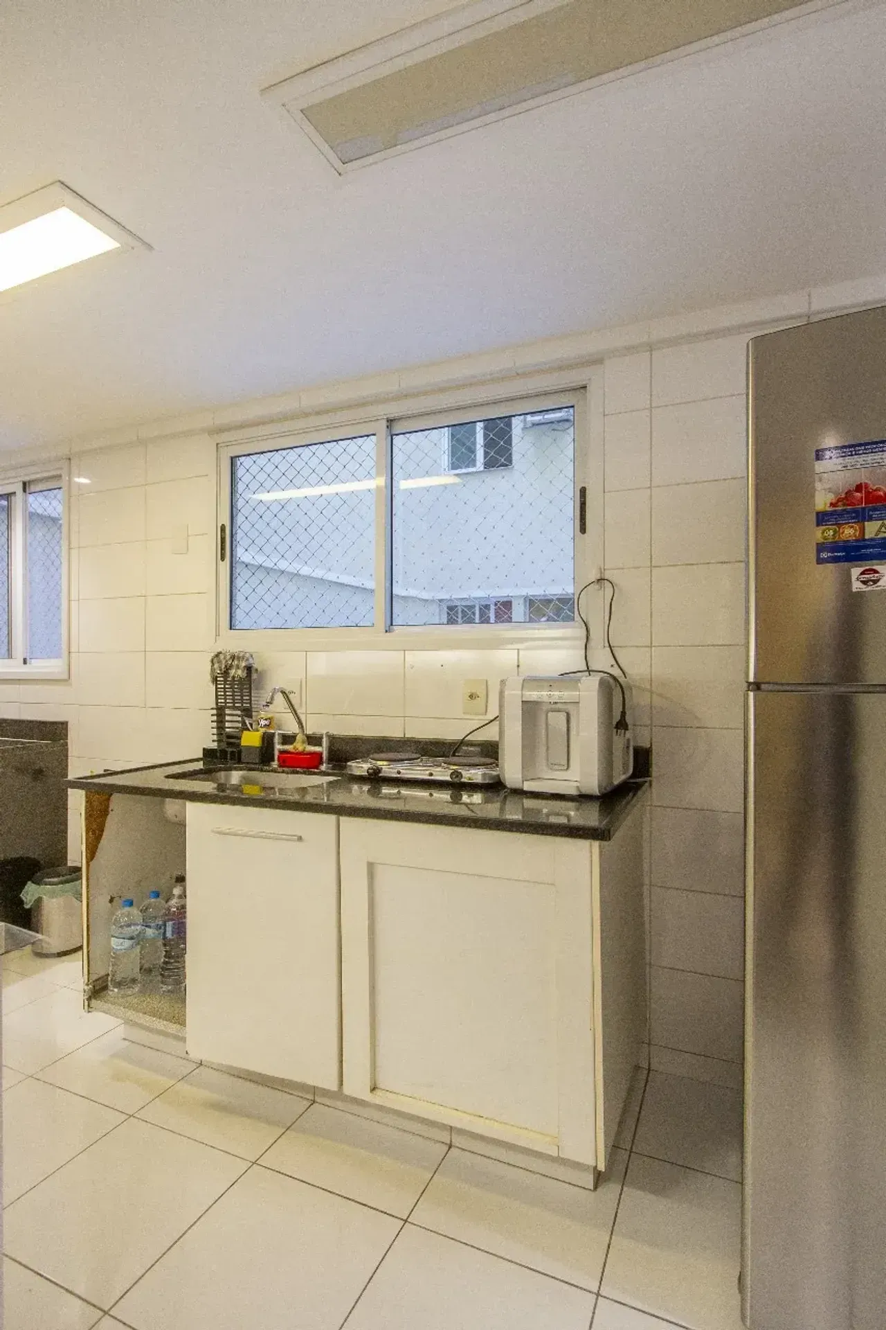 Furnished 100 m² apartment with a bedroom en-suite — photo 2