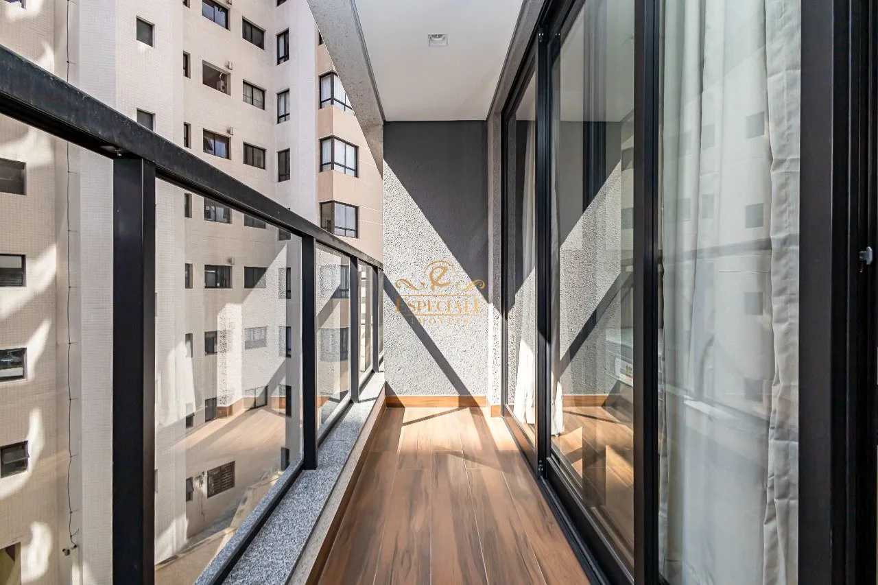 1-bedroom apartment with 35 m² and wood flooring — photo 19