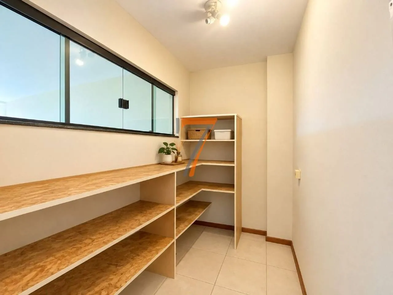 3-bedroom house with a water view in Florianópolis — photo 22