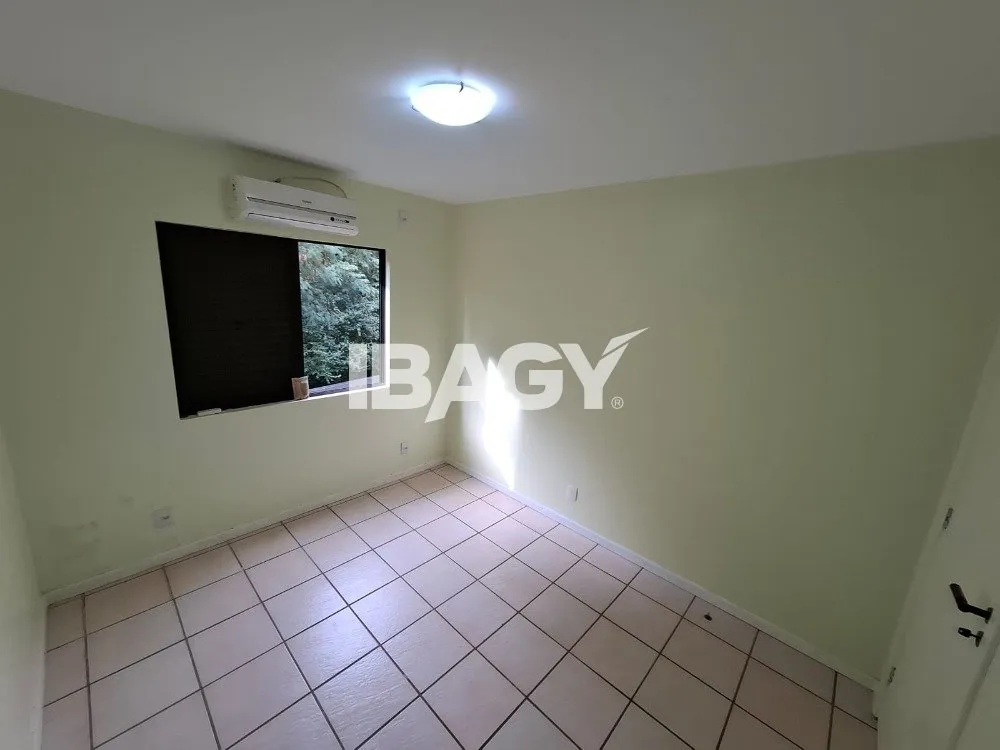 Apartamento amueblado de 3 dormitorios con balcón y parrilla — photo 18