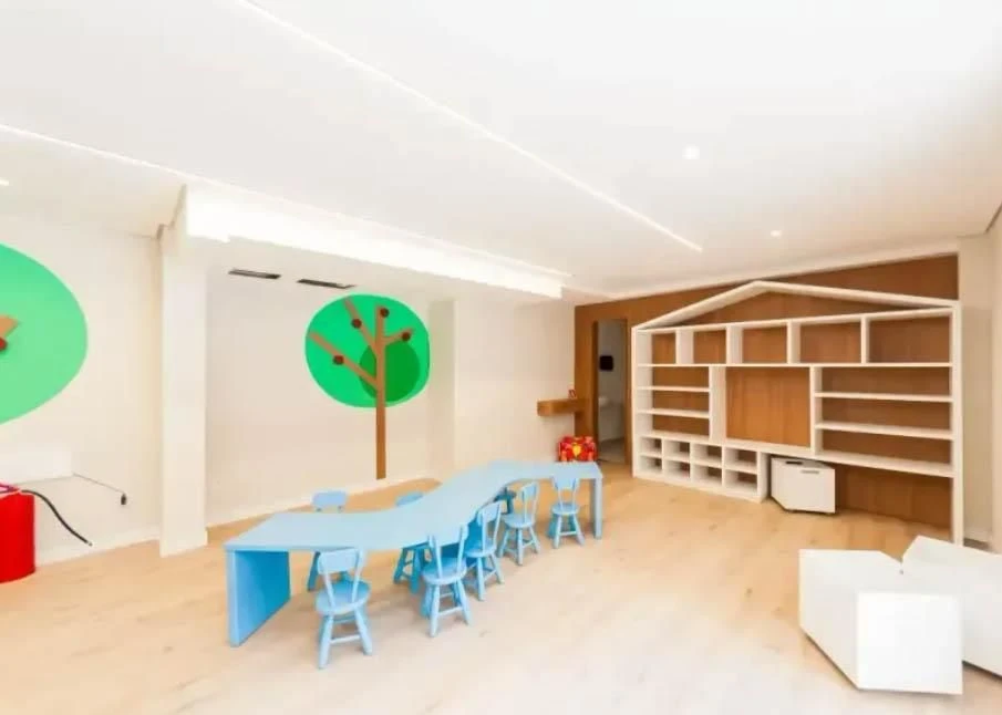2-bedroom apartment with a washing machine in Curitiba — photo 38