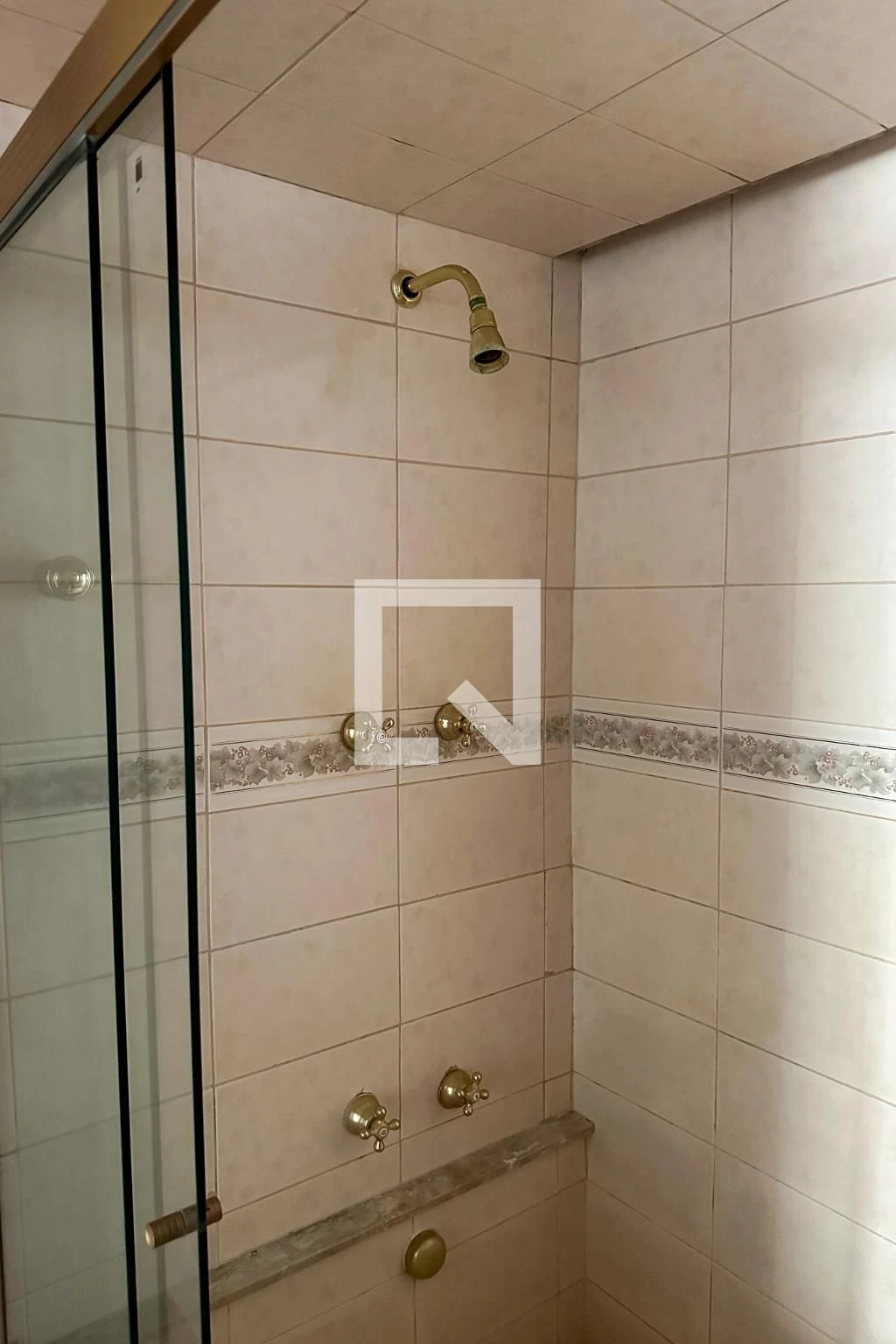Apartamento com 4 quartos e sala de estar, 3 banheiros — photo 45