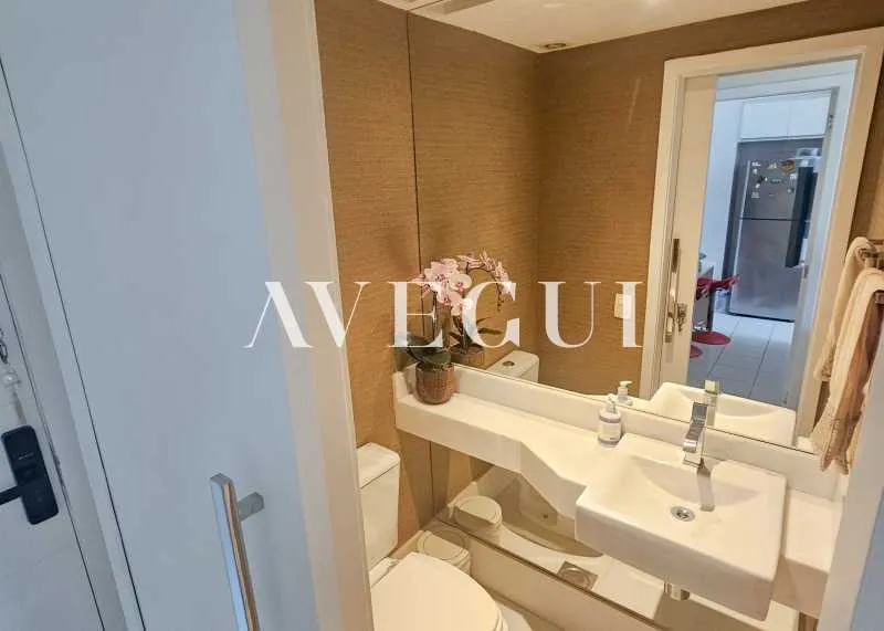 Furnished apartment with 3 bedrooms and 4 bathrooms — photo 11