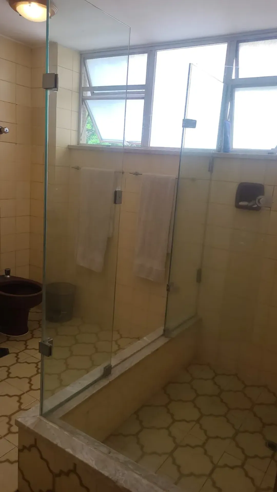 3-bedroom apartment with a bathtub in Rio de Janeiro — photo 16