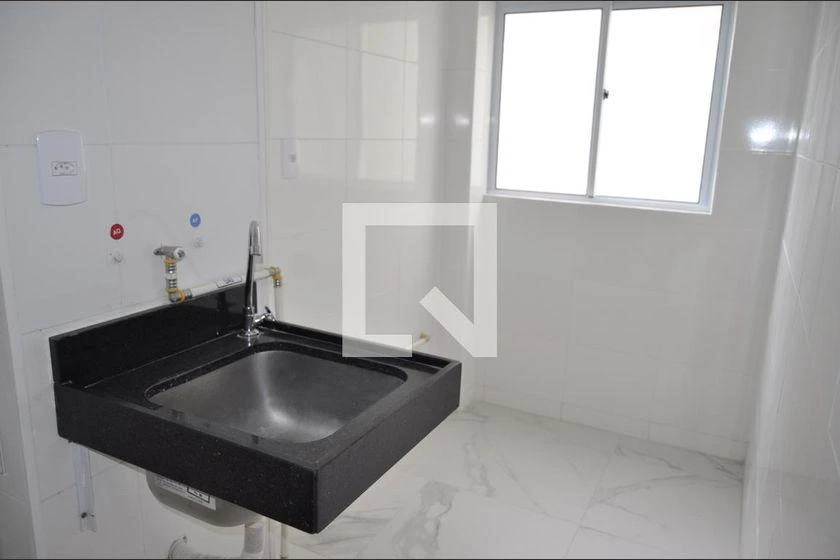 Apartamento de 2 quartos em condomínio com piscina — photo 3